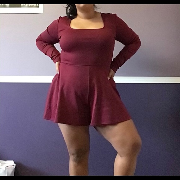 Maroon romper - Picture 4 of 4